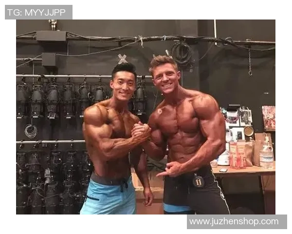 男足球明星展现完美肌肉身材的魅力瞬间与健身秘籍分享 男足球明星展现完美肌肉身材的魅力瞬间与健身秘籍分享